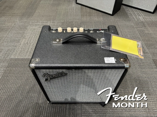 Store Special Product - FENDER MONTH: Fender Rumble 25 V3 Combo